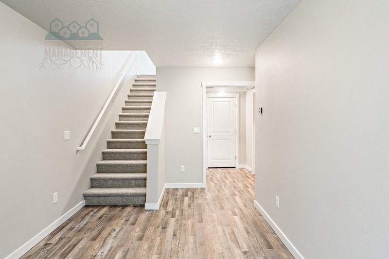 3118 N Network Ln - Photo 3 of 45