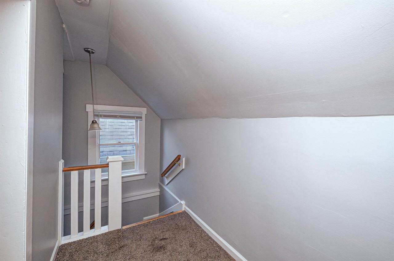 538 Prospect St #1 - Photo 6 of 16