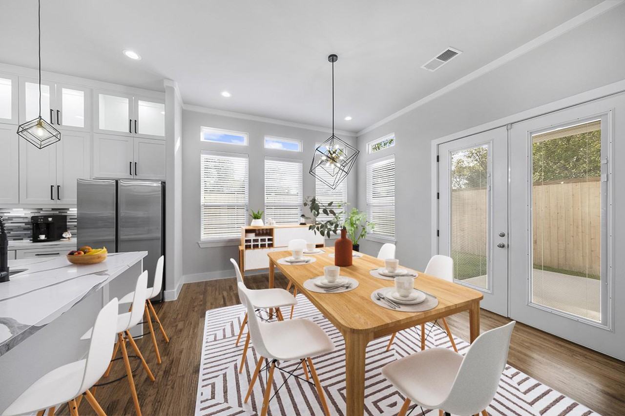 New West Dallas home with rooftop balcony near Trinity Groves - Photo 4 of 25