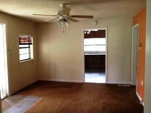 2219 Magnolia Ave - Photo 2 of 10