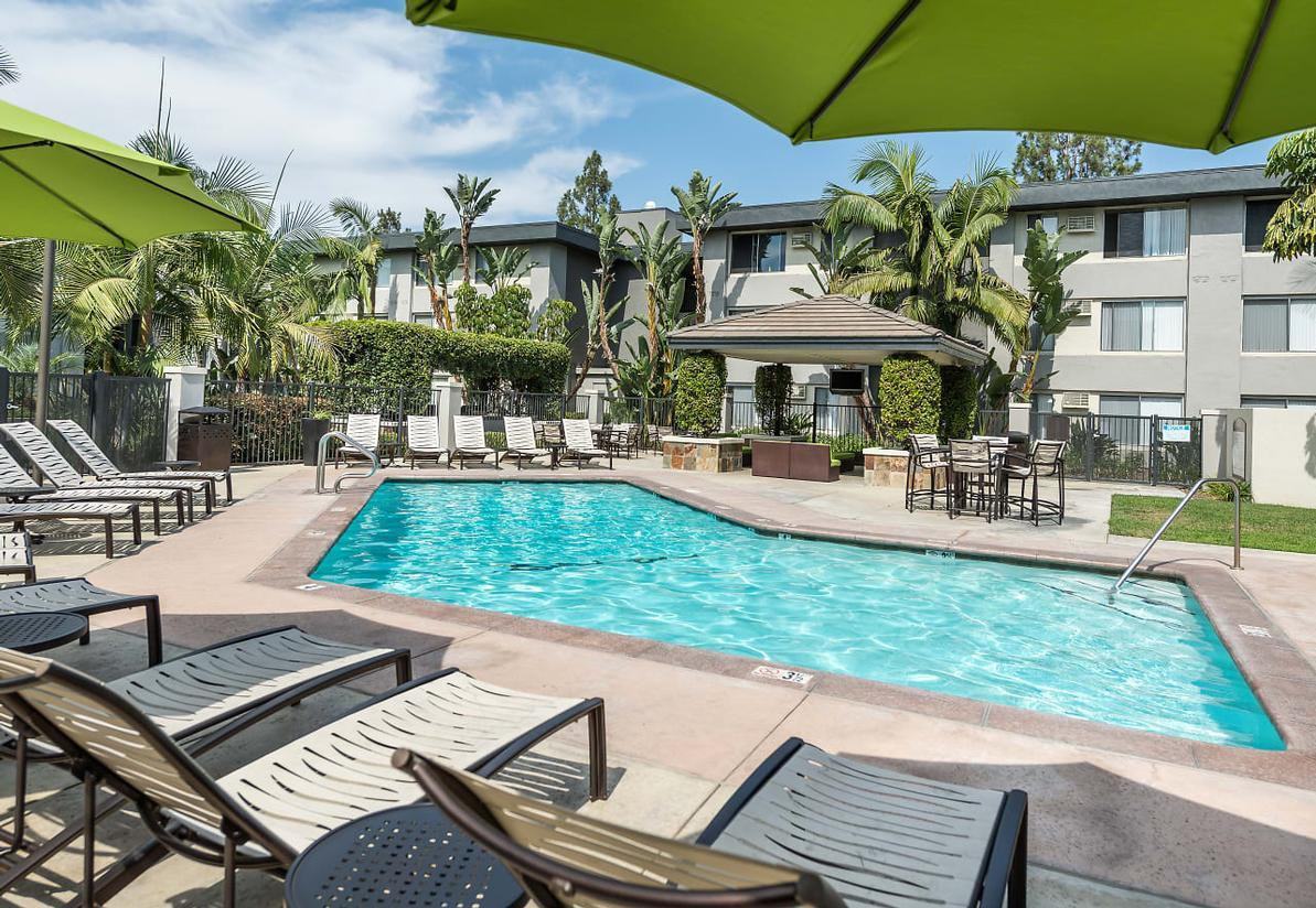 600 Langsdorf Dr - Photo 2 of 11