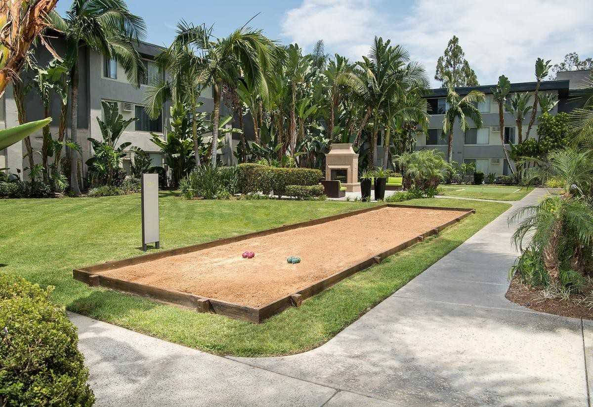 600 Langsdorf Dr - Photo 4 of 11