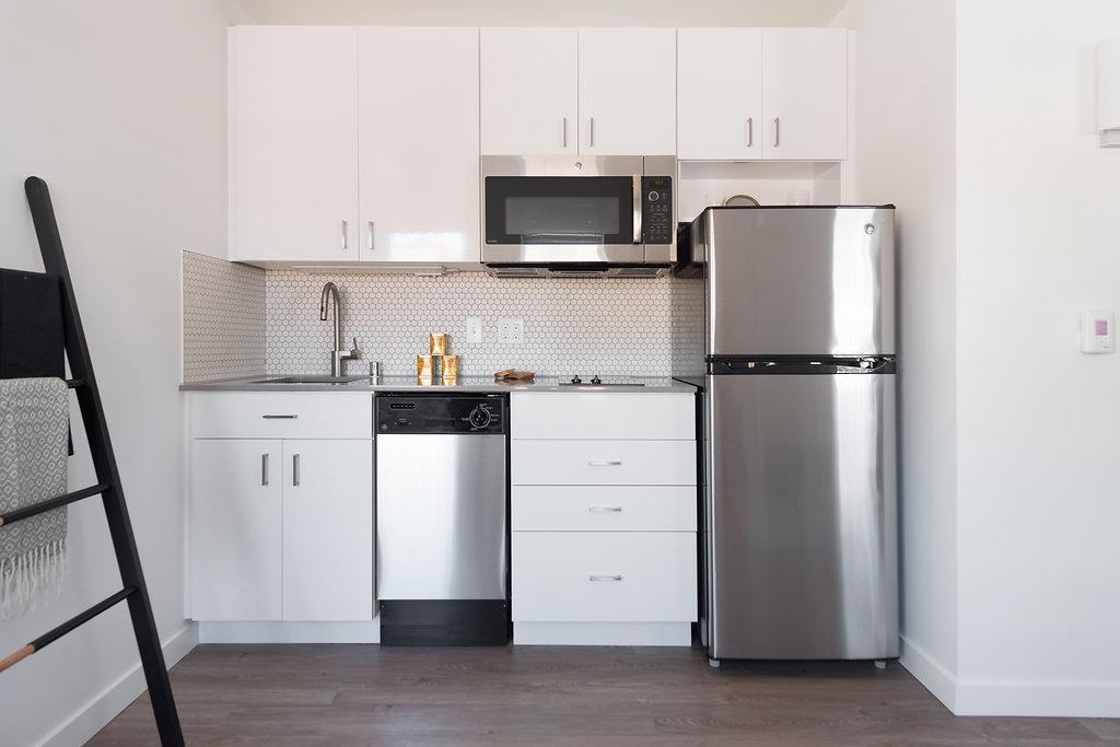 504 5th Ave S - Photo 4 of 48