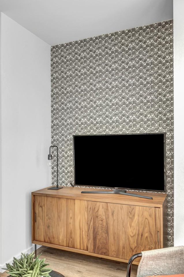 2524 S Jackson St - Photo 2 of 50