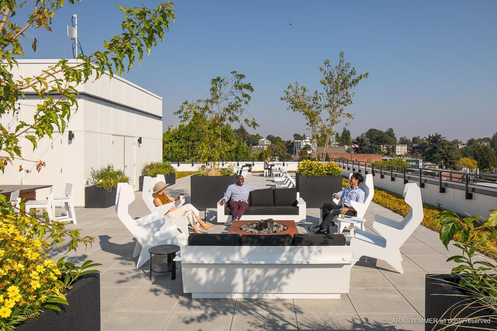 2524 S Jackson St - Photo 2 of 50