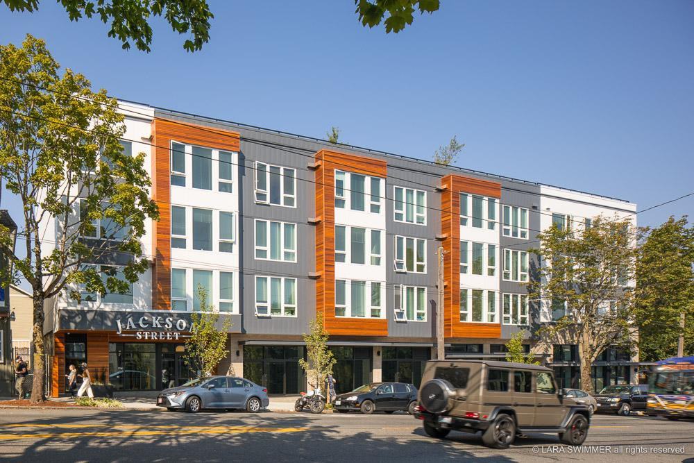 2524 S Jackson St - Photo 6 of 50