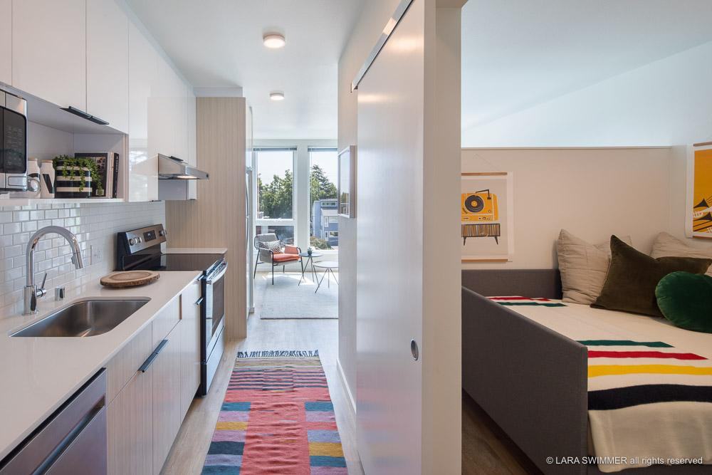 2524 S Jackson St - Photo 3 of 50