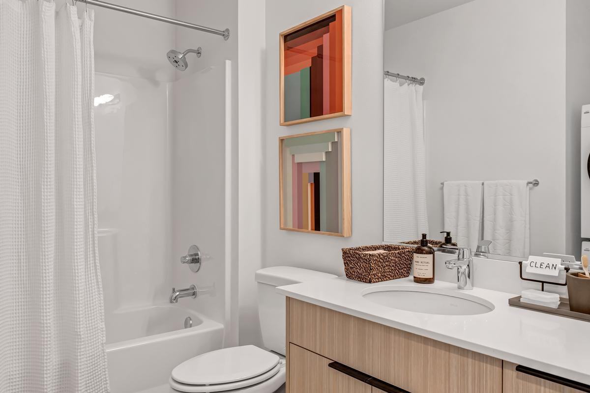 2524 S Jackson St - Photo 4 of 50
