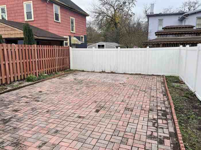 330 11th Ave - Photo 3 of 36