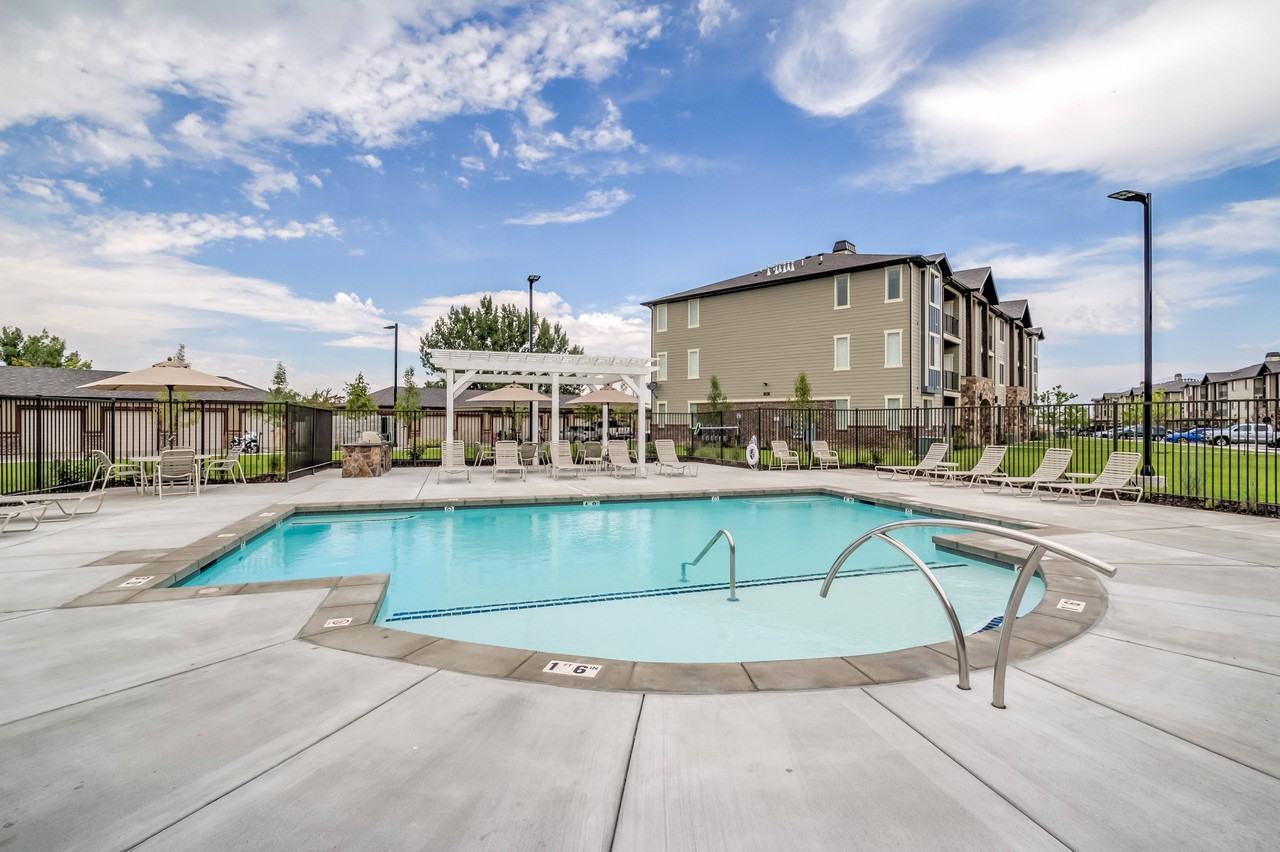 Aderra Apartments - Photo 3 of 19