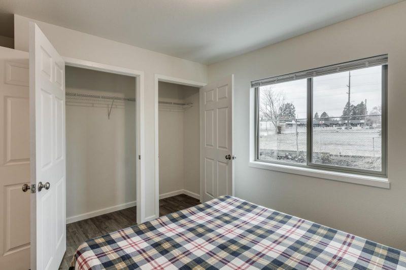 12403 E 3rd Ave - Photo 4 of 6