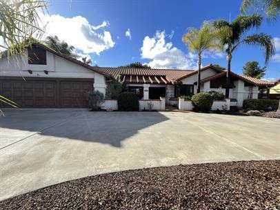 1621 Glade Pl - Photo 2 of 40