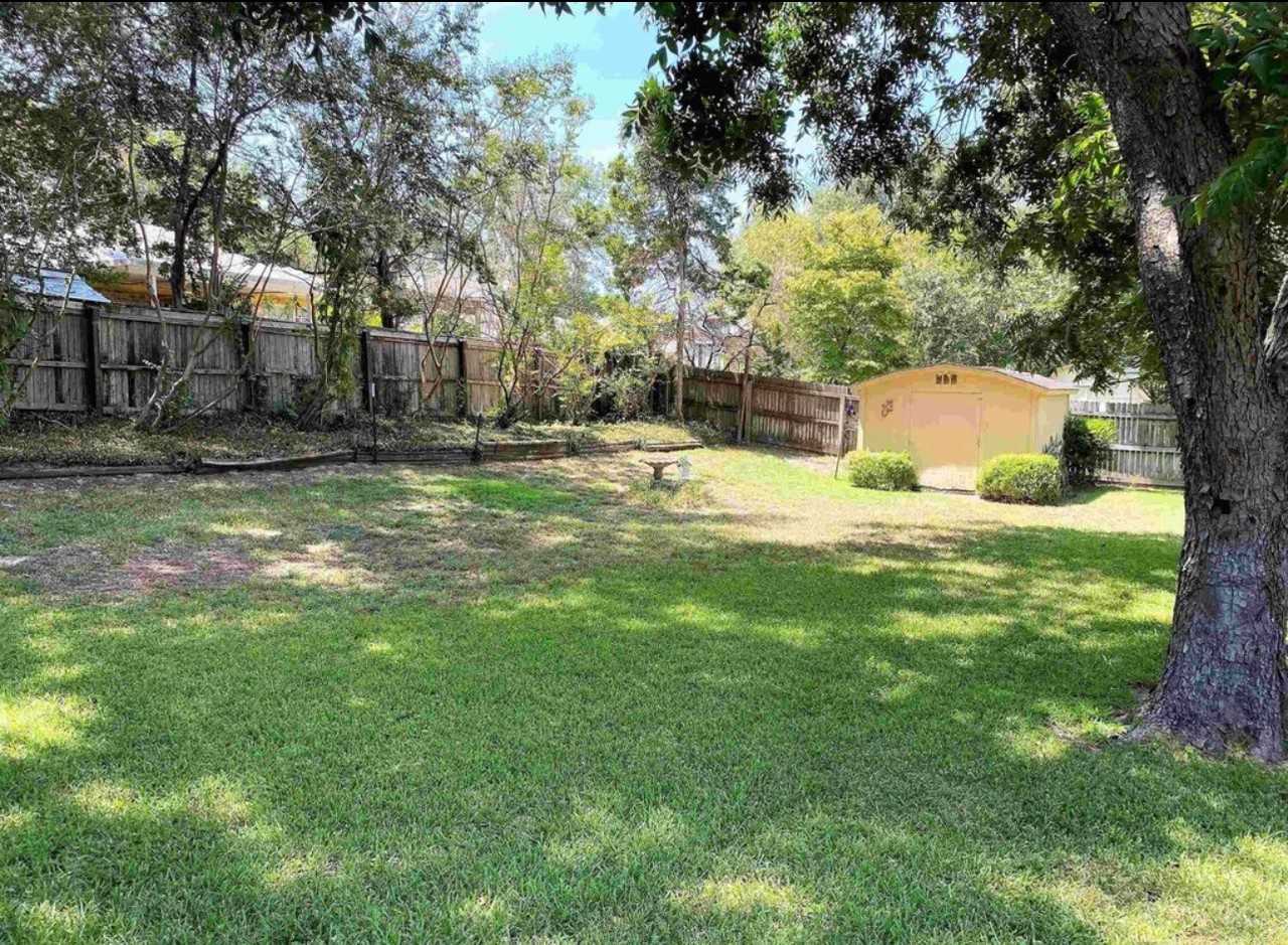 3409 Mcdonald Rd - Photo 3 of 10