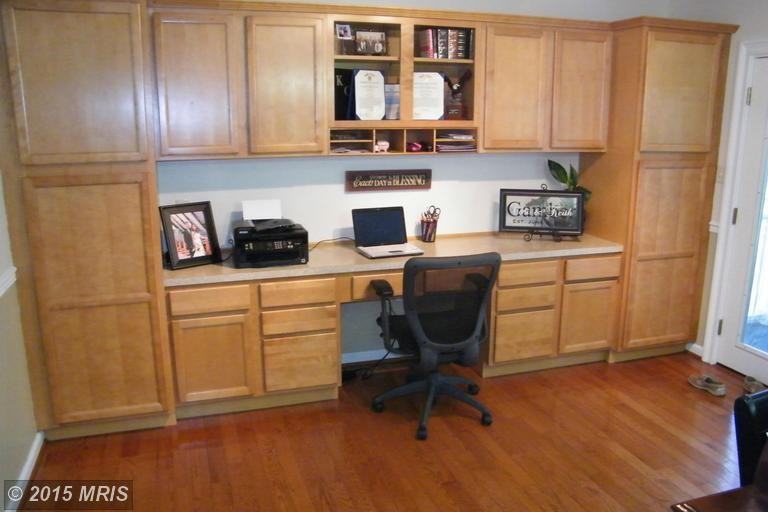 1384 Jordan Dr - Photo 2 of 28
