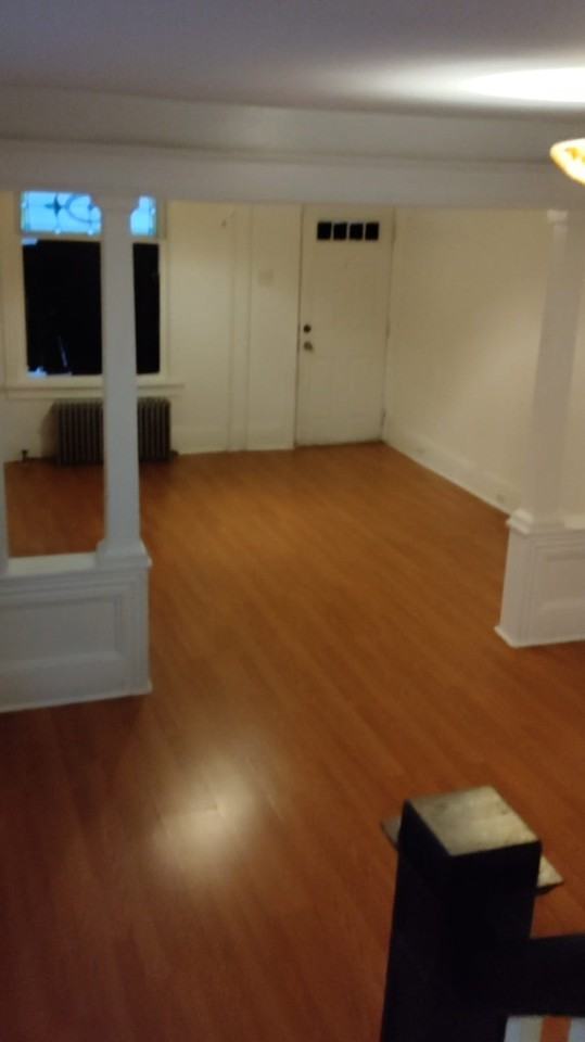 318 Allen St - Photo 3 of 26