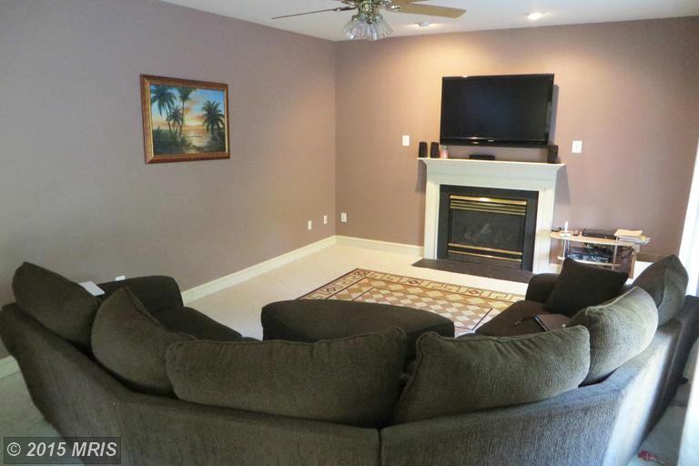 4353 S Creek Ct - Photo 3 of 17