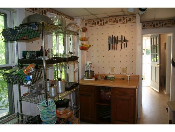 5 Green St - Photo 3 of 12