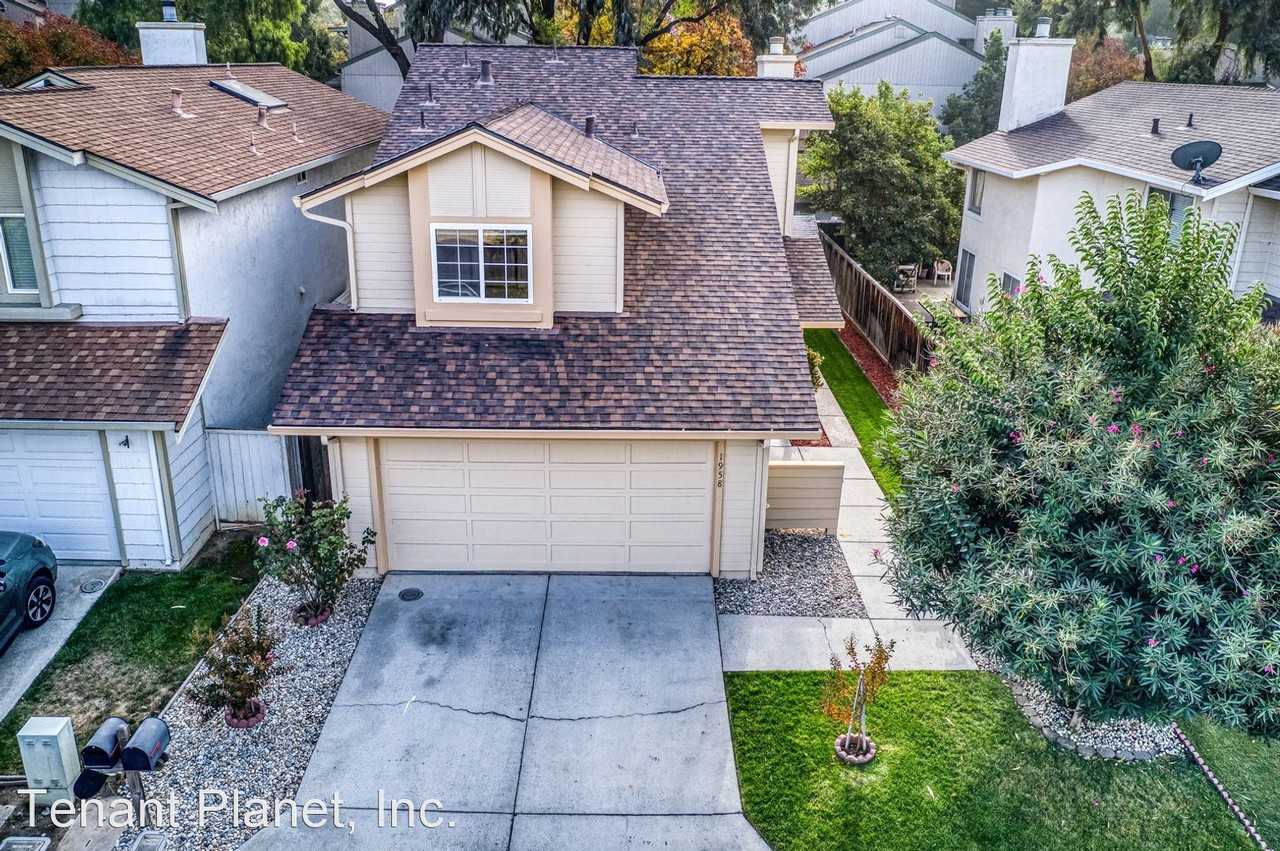 1958 Garden Bing Cir - Photo 2 of 37