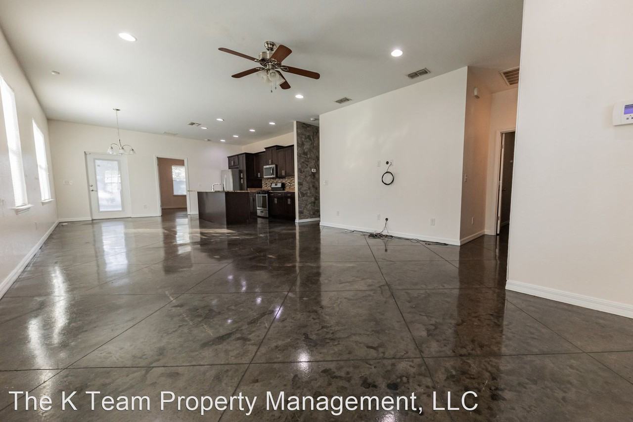 2905 Whispering Trails Dr - Photo 2 of 11