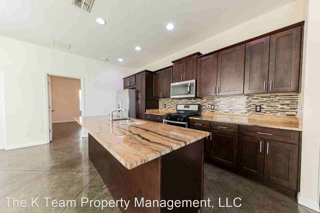 2905 Whispering Trails Dr - Photo 3 of 11