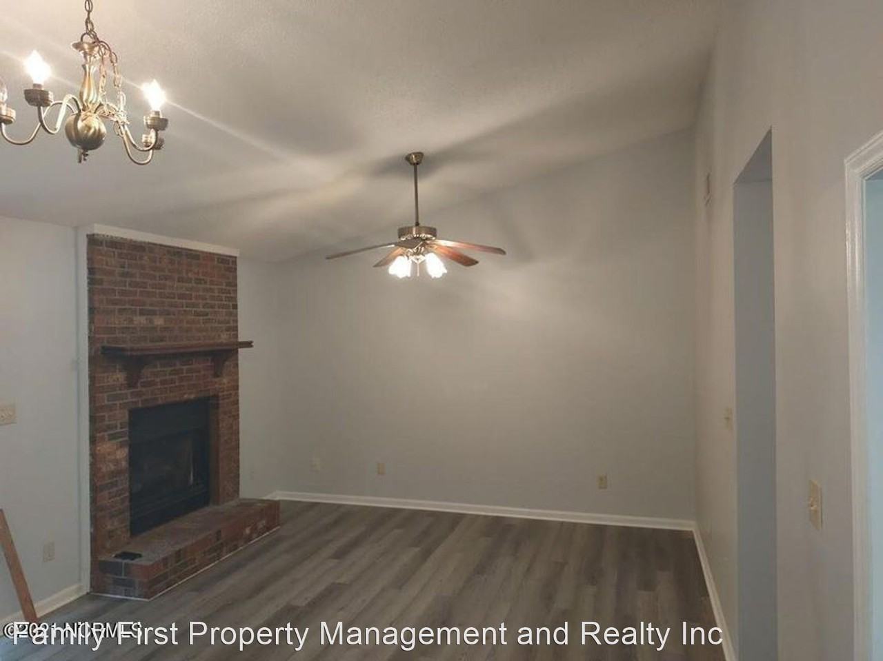 1507 Tramway Ct - Photo 2 of 10