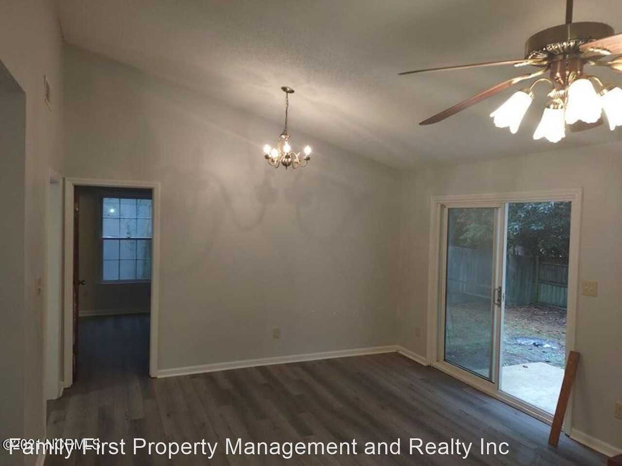 1507 Tramway Ct - Photo 3 of 10