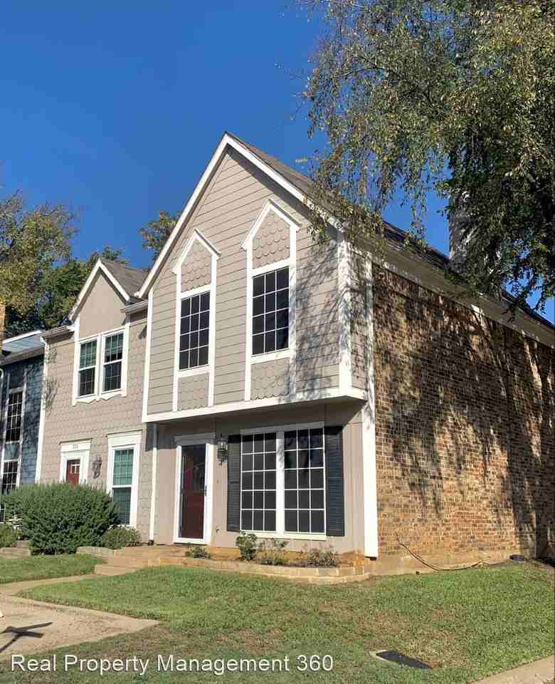 102 Winchester Dr - Photo 2 of 11