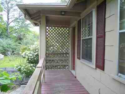 2516 Oleander Dr - Photo 3 of 12