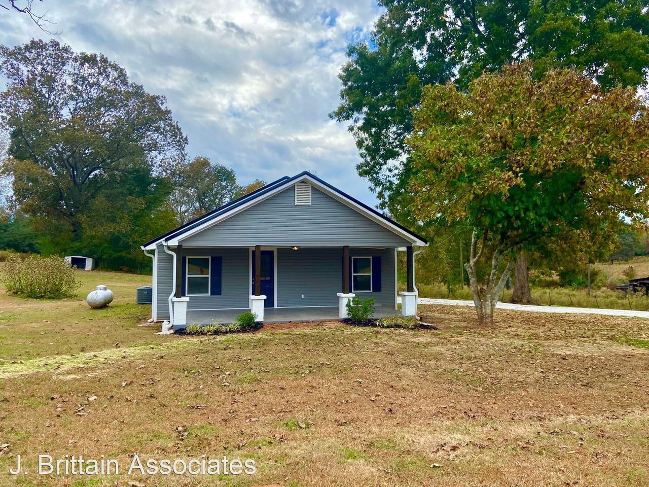 1640 County Road 63, Ranburne, AL 36273 3 Bedroom House for 1,200