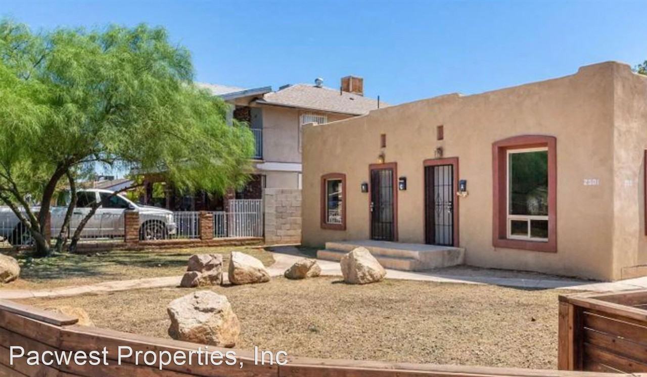 Cute, one bedroom, in Phoenix, with utilities included! Apartments