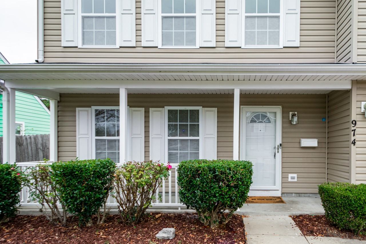 974 Marietta Ave - Photo 2 of 14