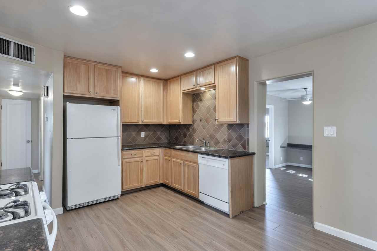 2606 N Tyndall Ave - Photo 6 of 25