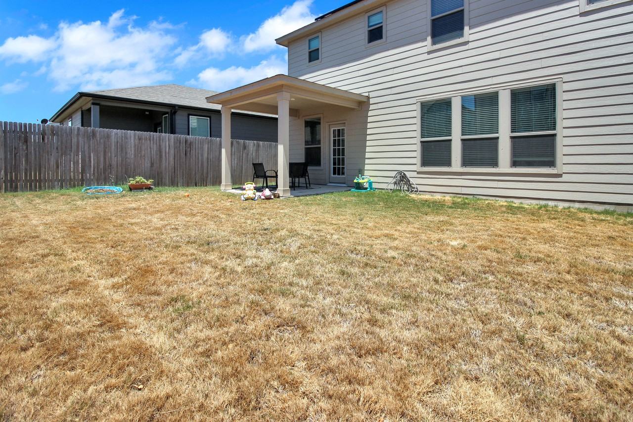 668 Bailey Park Dr - Photo 3 of 17