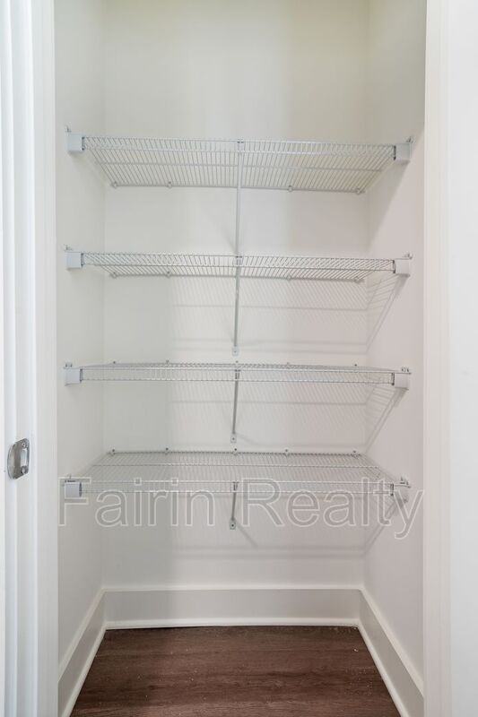 232 Huntley Pkwy - Photo 2 of 36