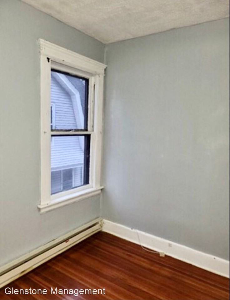 35 Merrill St - Photo 3 of 4