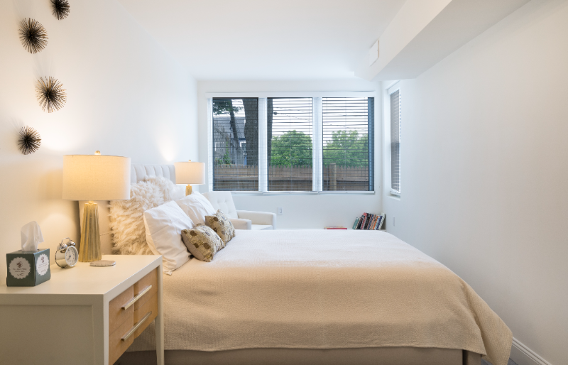 129 Webster St - Photo 7 of 17