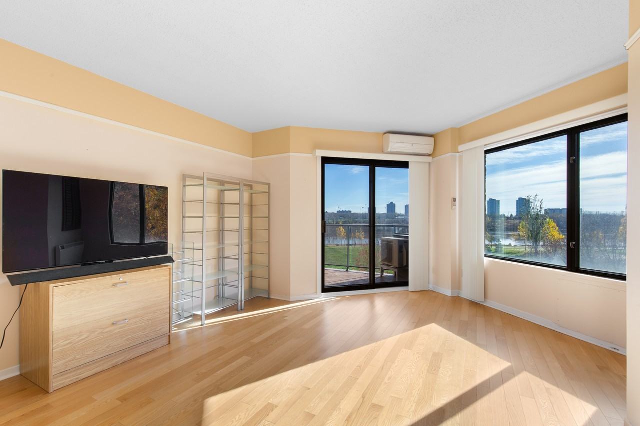 4600 Boulevard LaSalle #402 - Photo 2 of 11