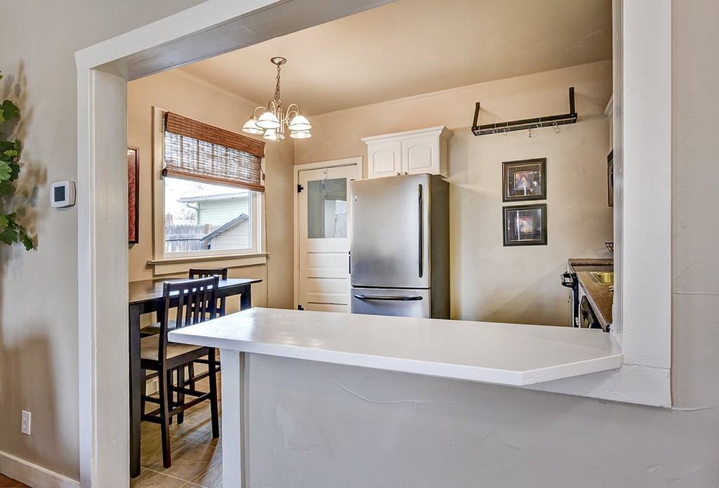 216 N 19th St #1 - Photo 4 of 14