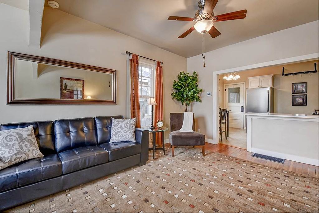 216 N 19th St #1 - Photo 5 of 14