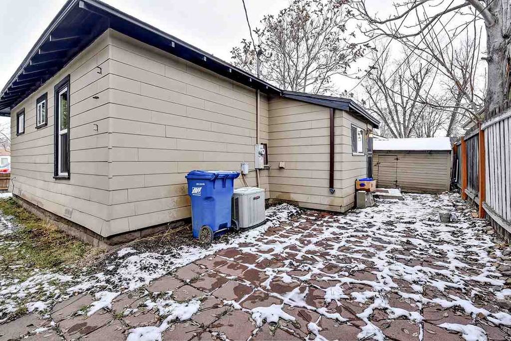 216 N 19th St #1 - Photo 7 of 14