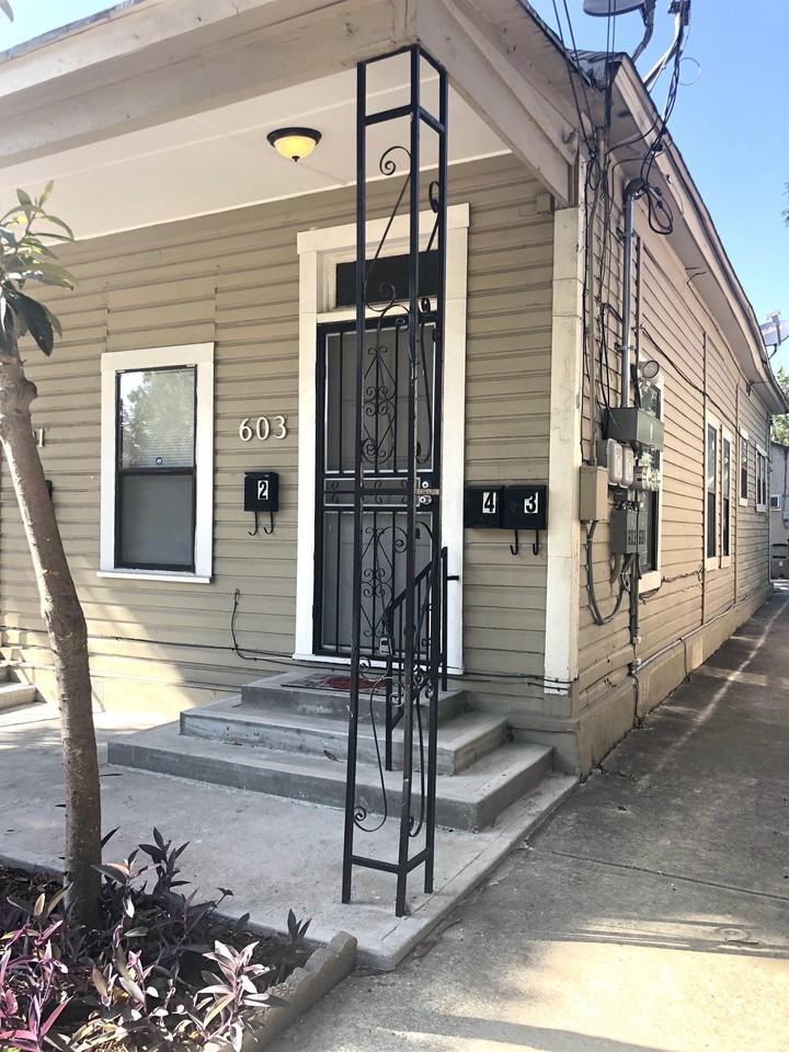 603 Devine St #2 - Photo 3 of 16