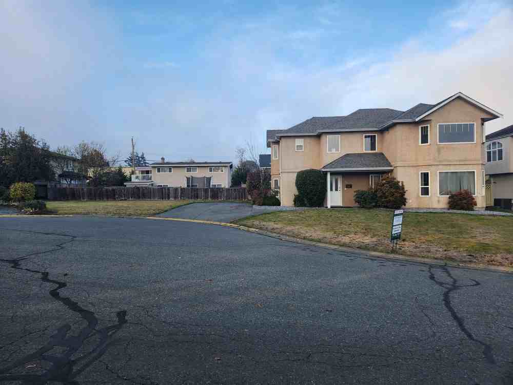 3257 Gilana Pl - Photo 2 of 30