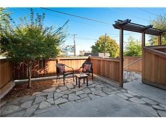 3841 Woodland Park Ave N #B - Photo 2 of 16