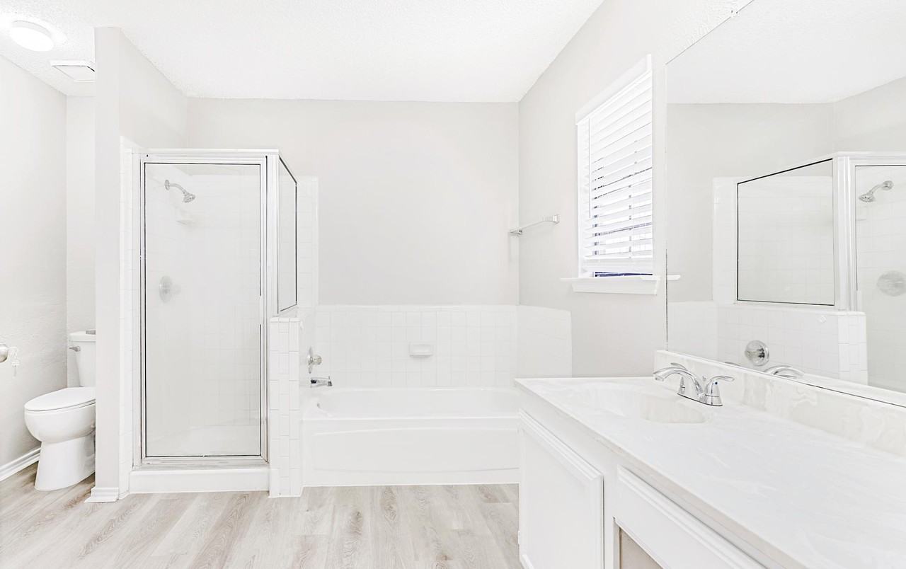 Lone Eagle Dr - Photo 5 of 19