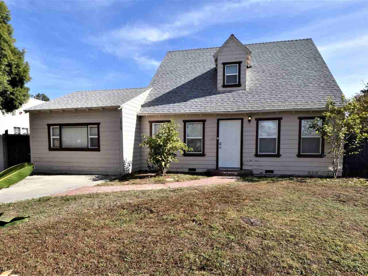 1215 S Sycamore St - Photo 2 of 22