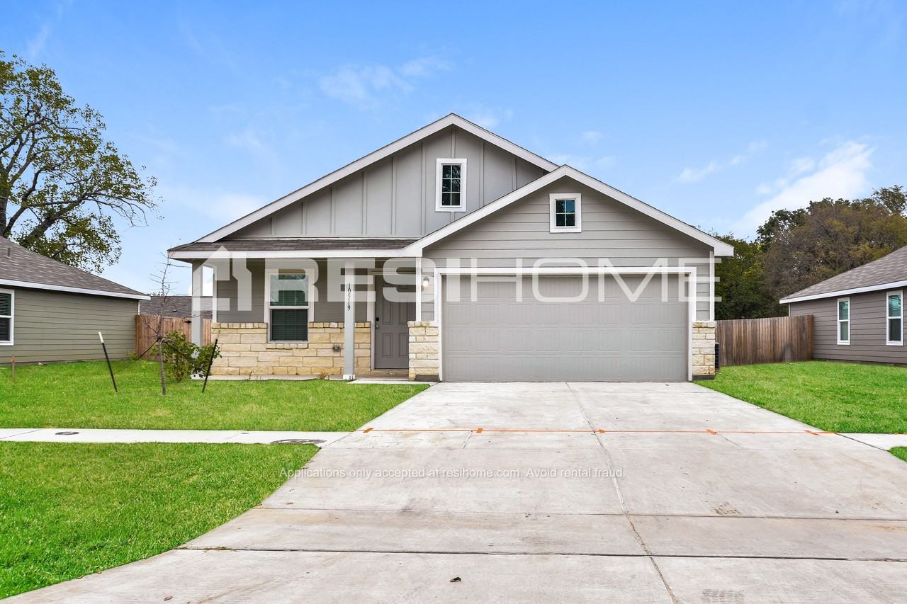 10519 Sewell Cir - Photo 3 of 22