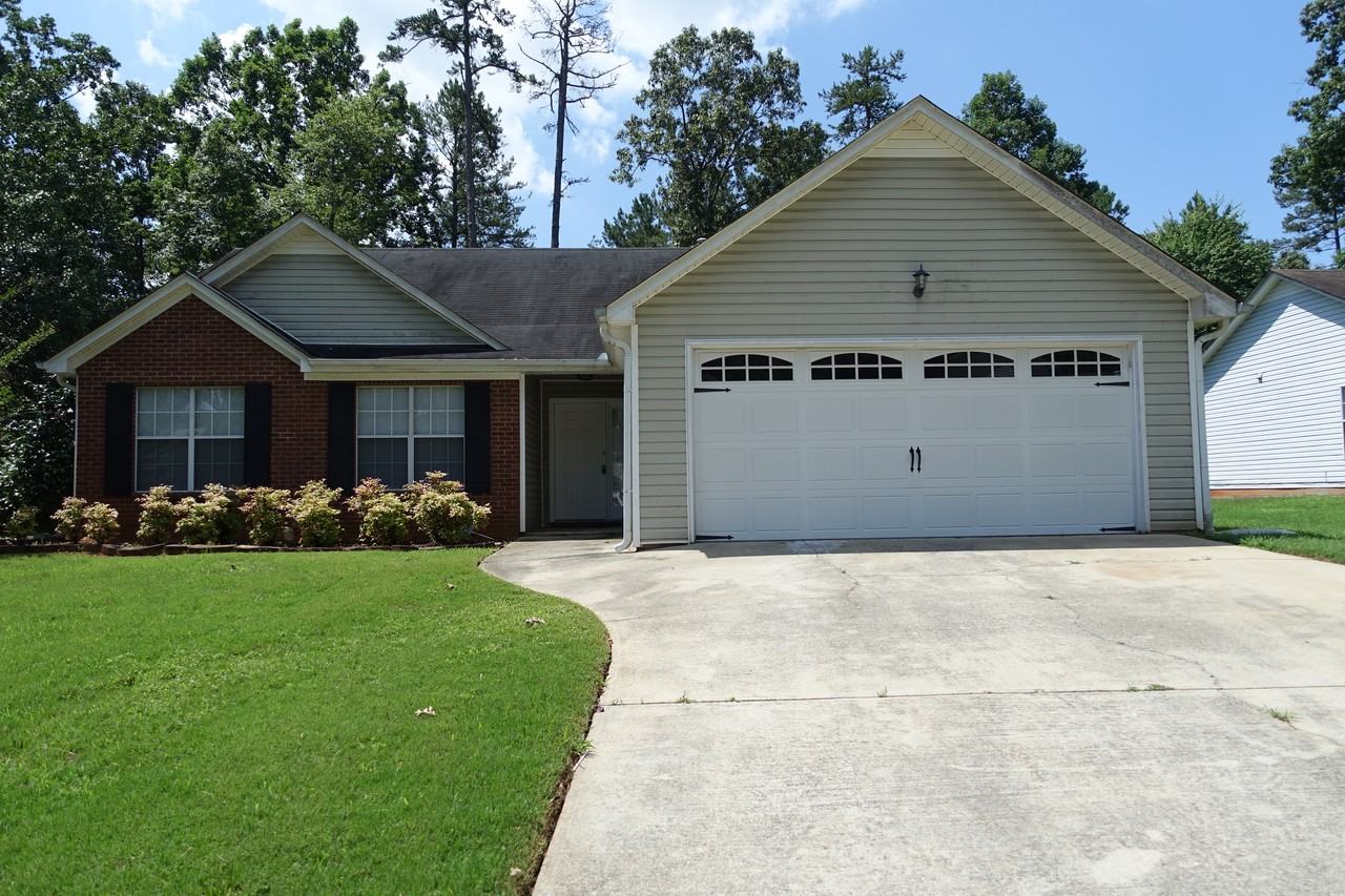65 Burdell Dr - Photo 2 of 17