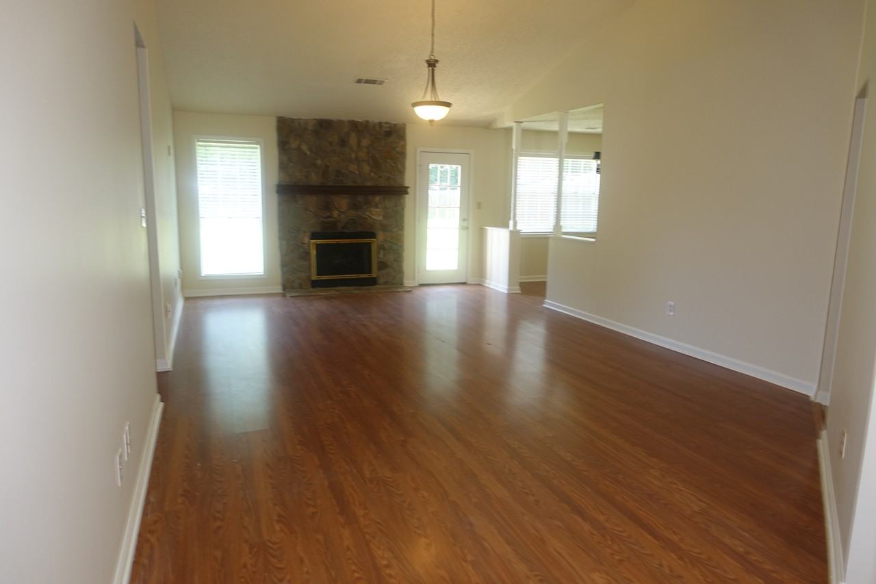 1508 Chaseway Cir - Photo 3 of 21