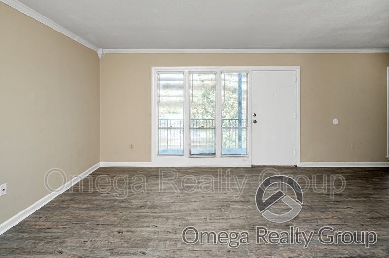 4724 S Court St #205 - Photo 4 of 23