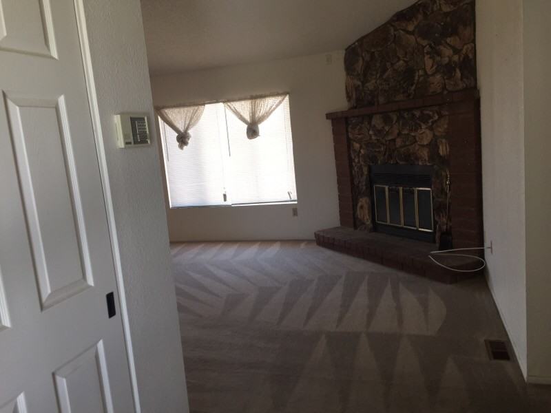 14200 Winchester Dr - Photo 2 of 8